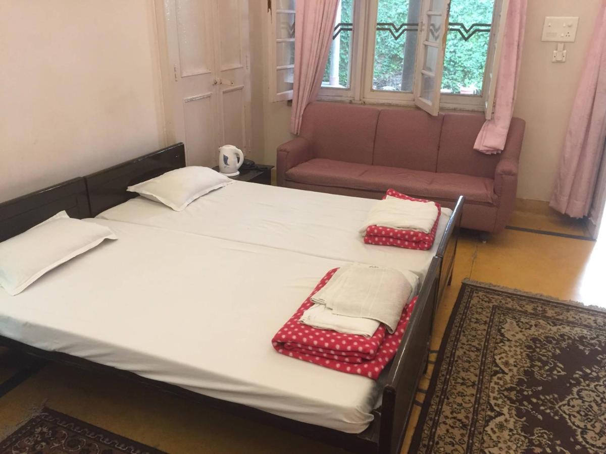 دهرادون Hotel White House المظهر الخارجي الصورة